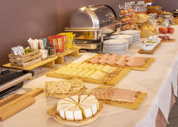 比安卡贝拉酒店 3*